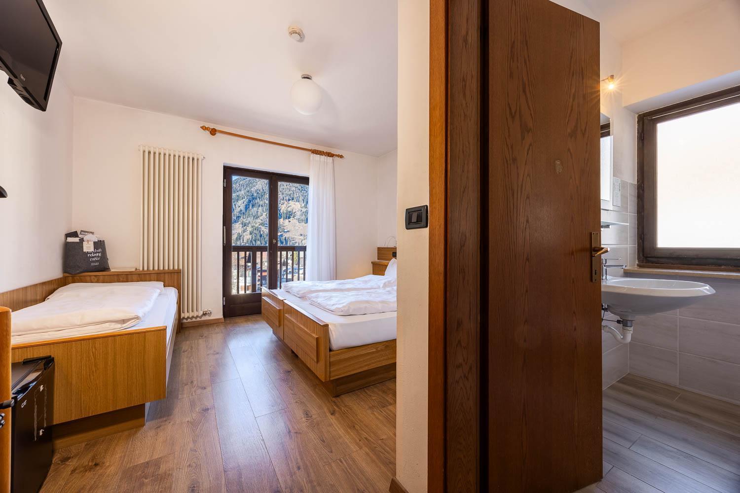 Classic Triple Room,1644422263:JPEG