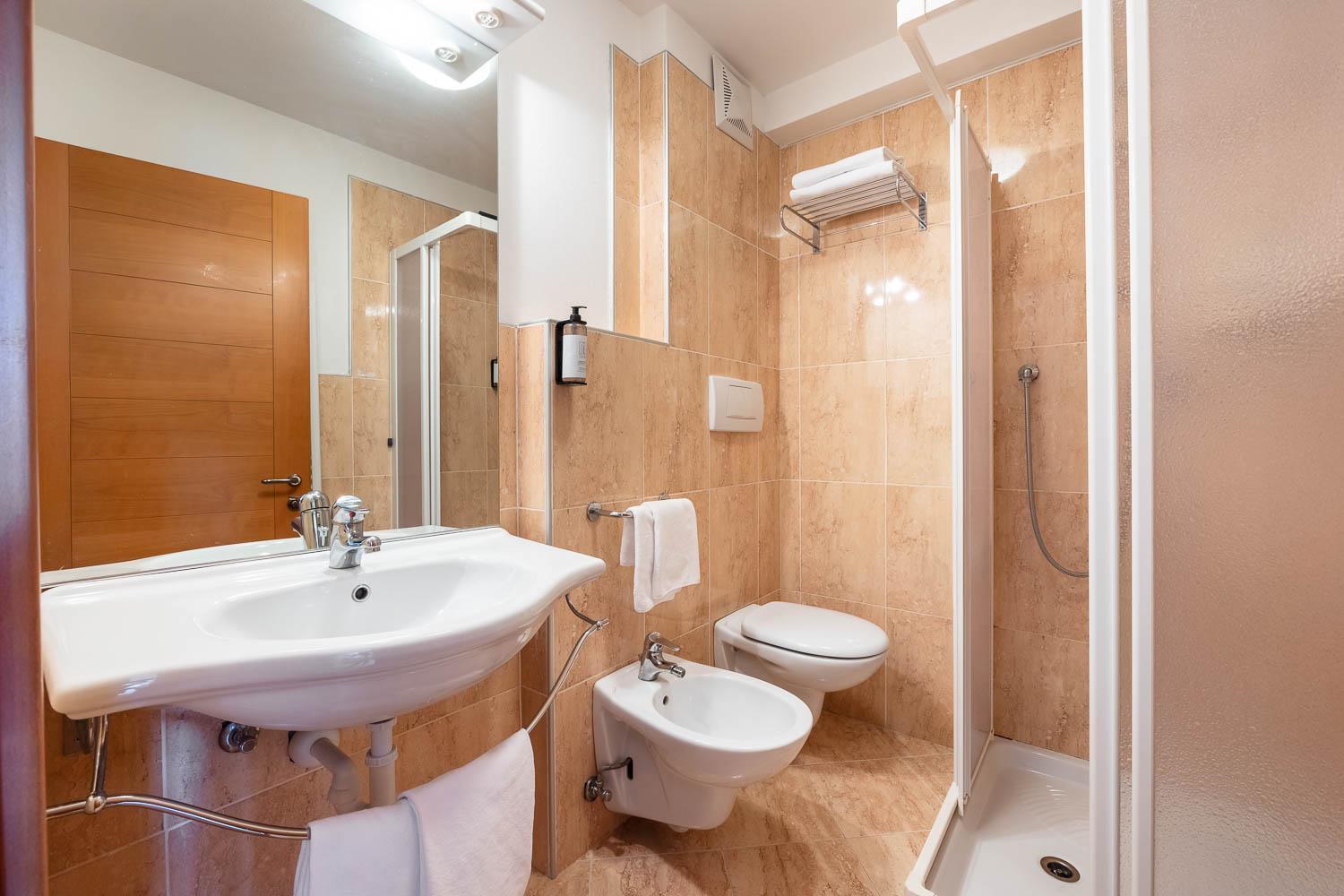 Essential Room,1644422231:JPEG